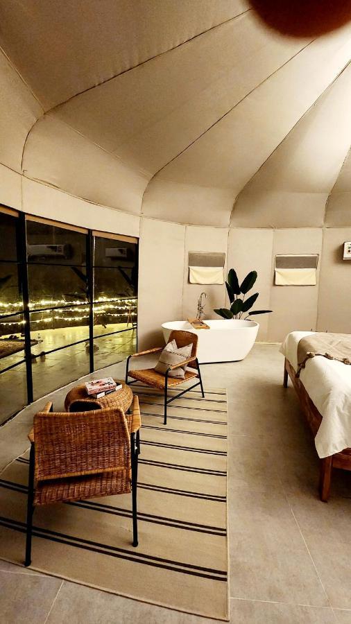 Starry Domes Desert Camp Badīyah Екстериор снимка