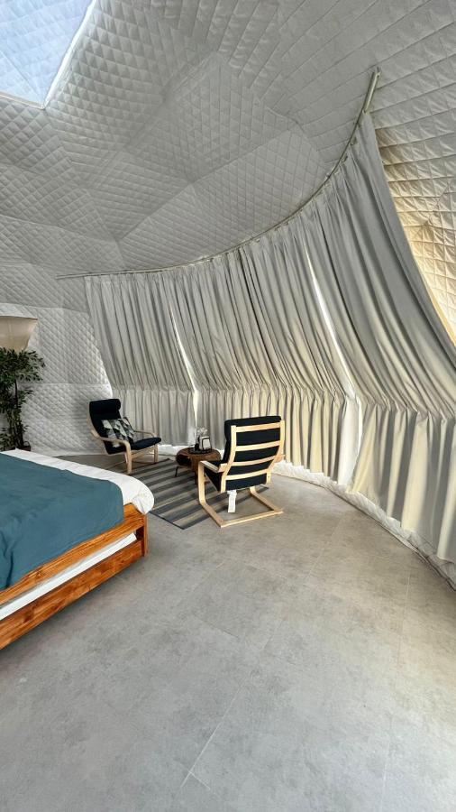 Starry Domes Desert Camp Badīyah Екстериор снимка