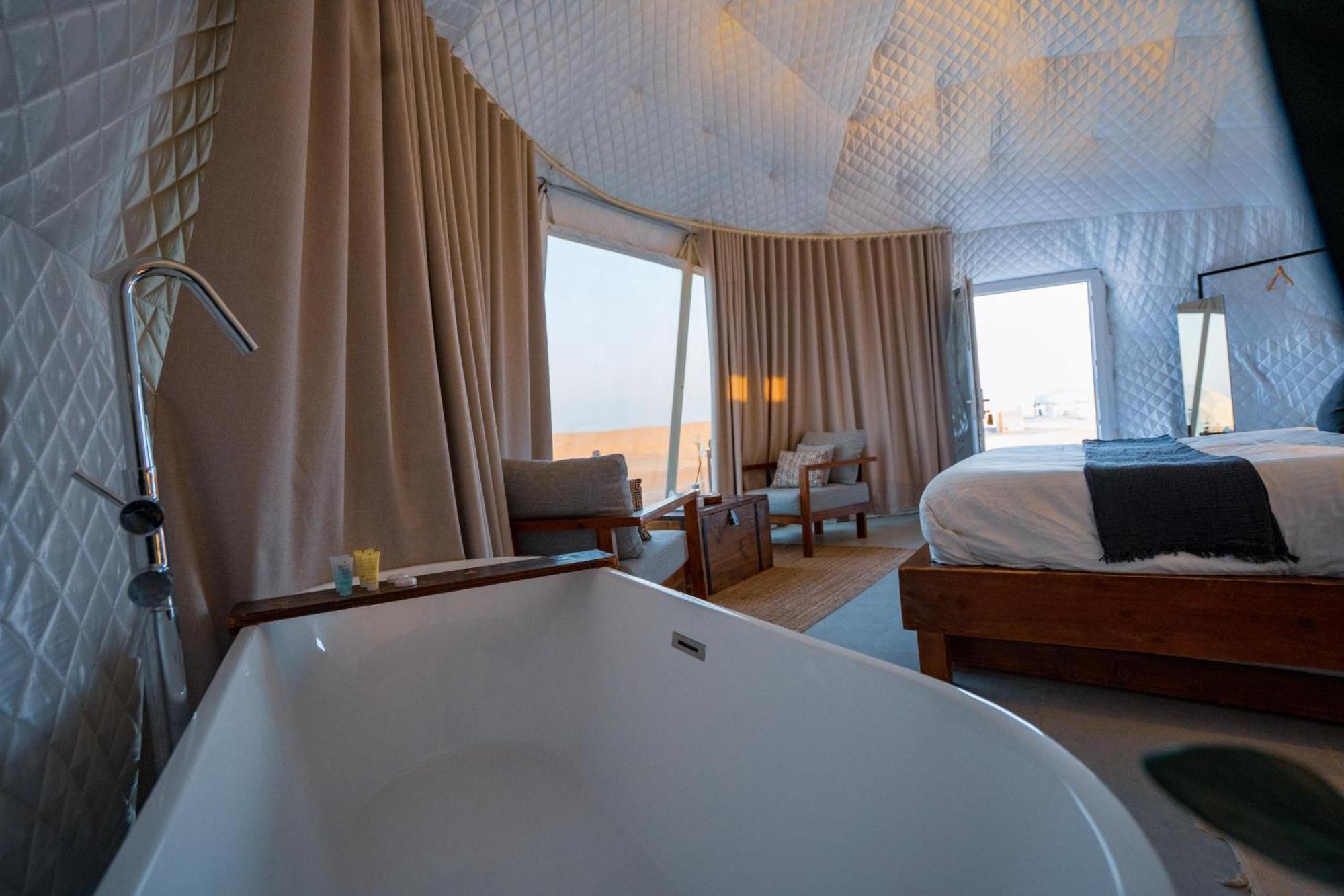 Starry Domes Desert Camp Badīyah Екстериор снимка