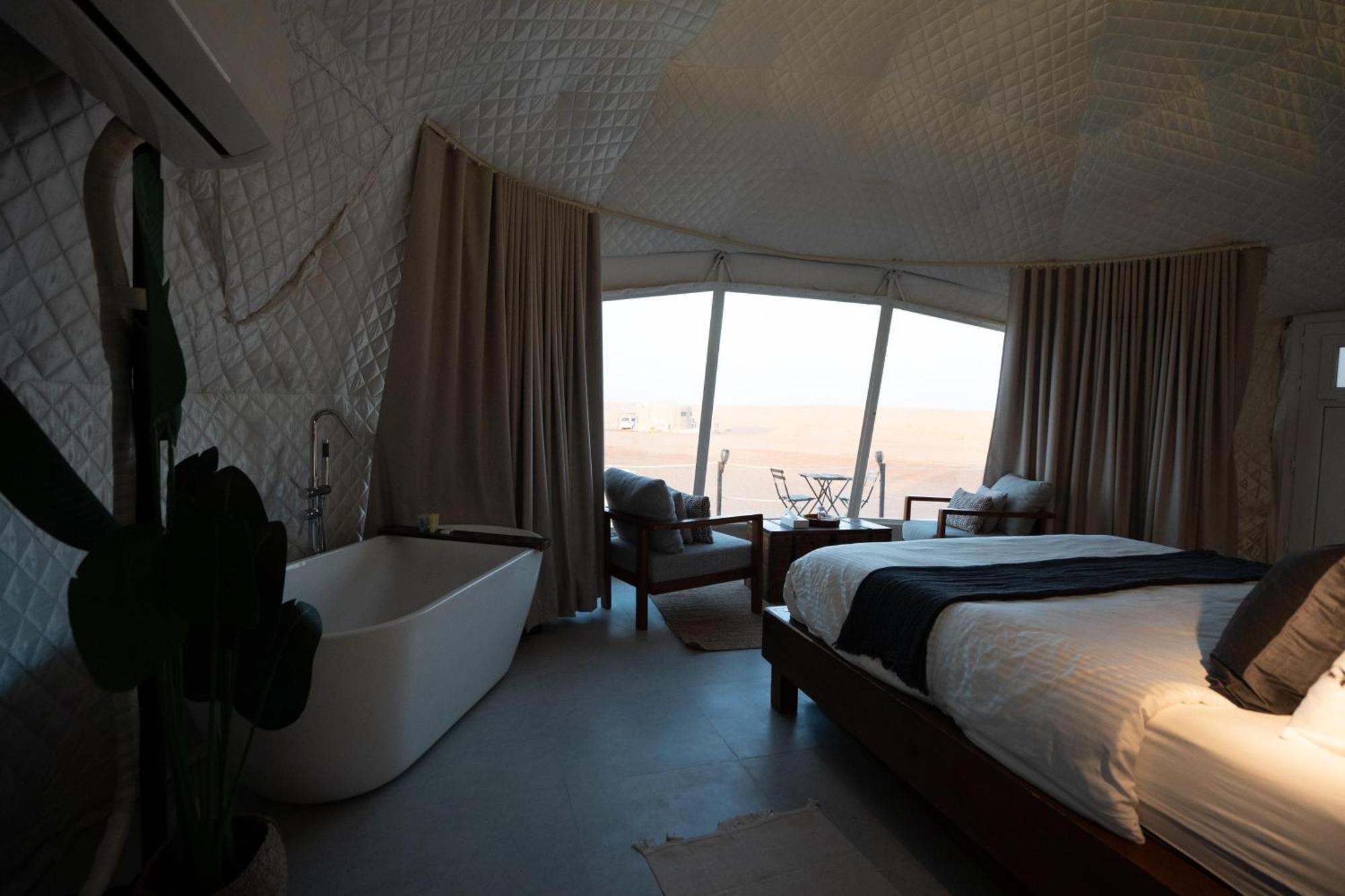 Starry Domes Desert Camp Badīyah Екстериор снимка