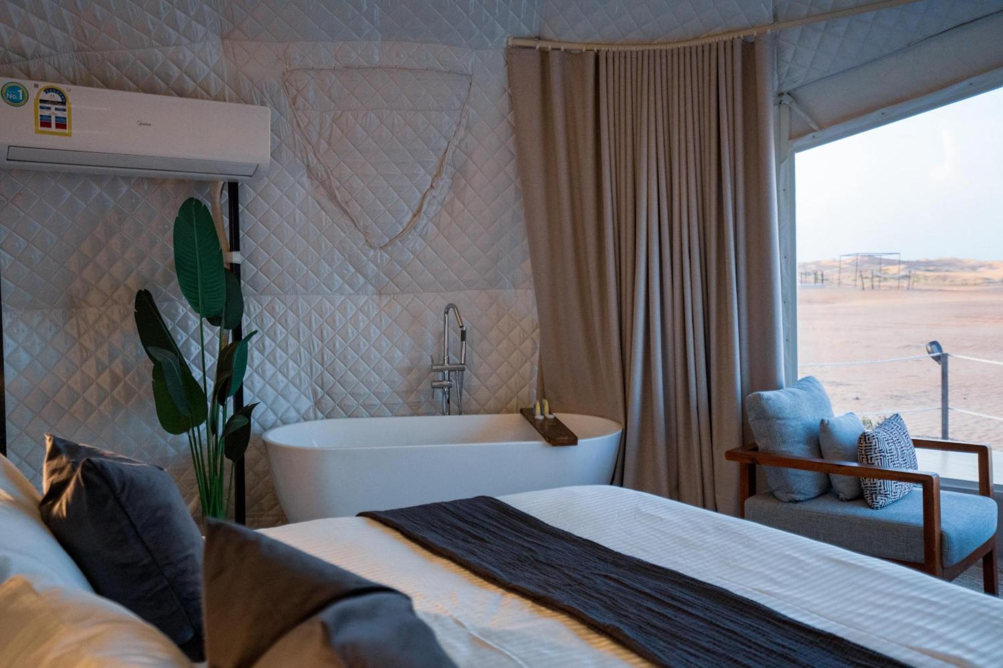 Starry Domes Desert Camp Badīyah Екстериор снимка