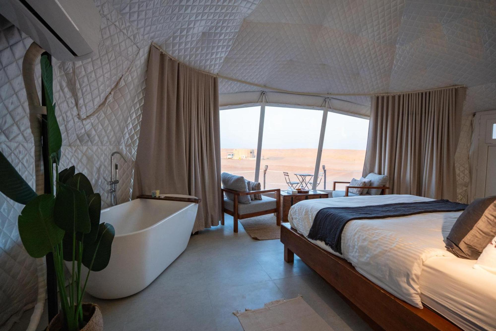 Starry Domes Desert Camp Badīyah Екстериор снимка