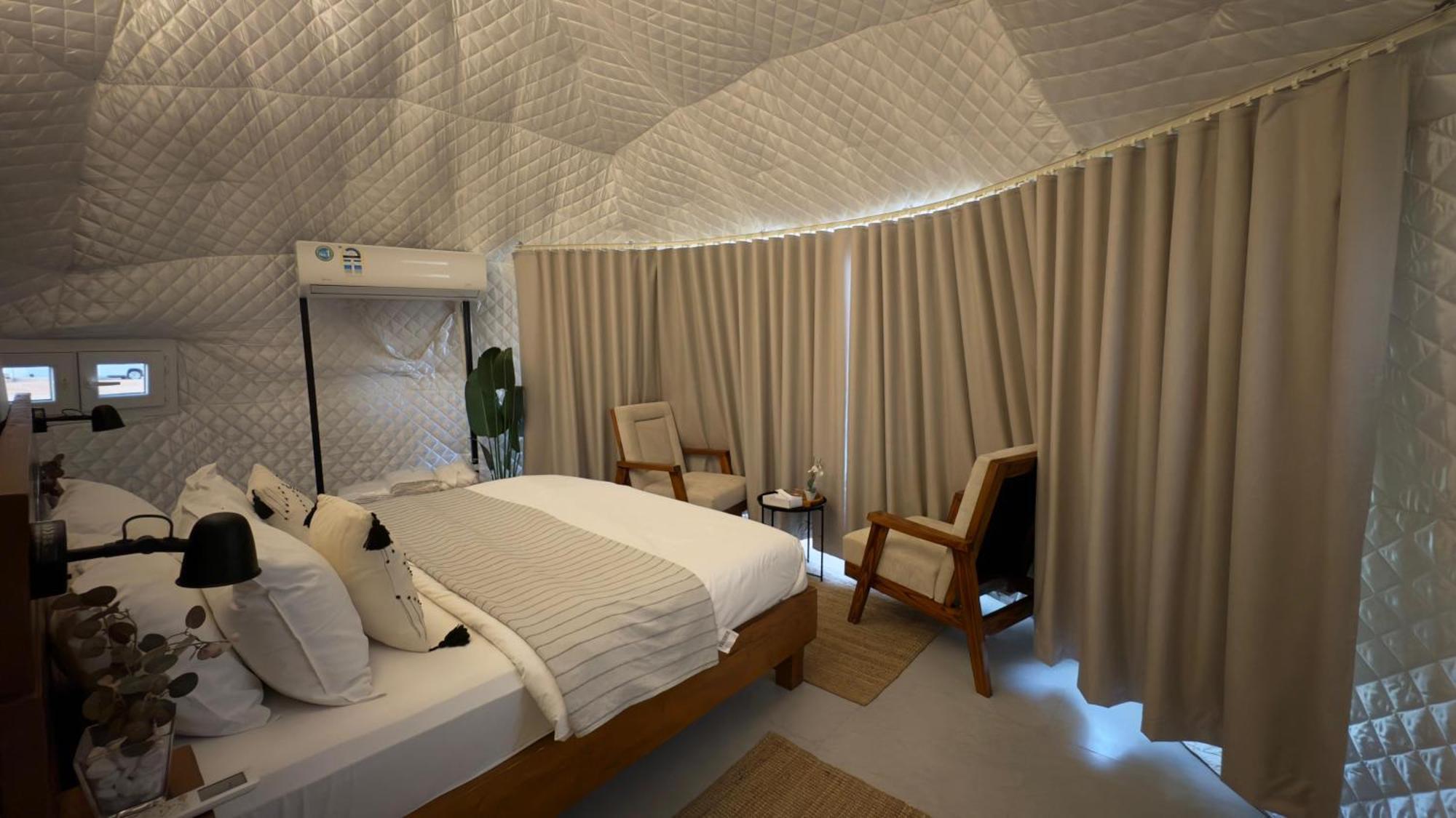 Starry Domes Desert Camp Badīyah Екстериор снимка