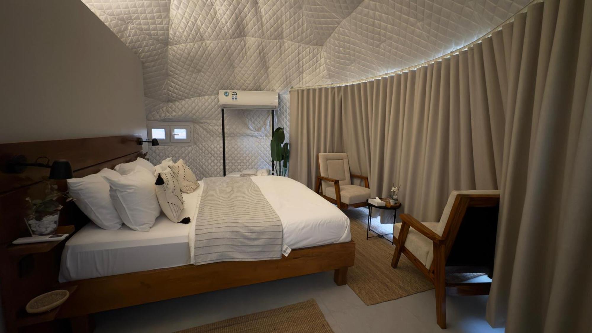 Starry Domes Desert Camp Badīyah Екстериор снимка