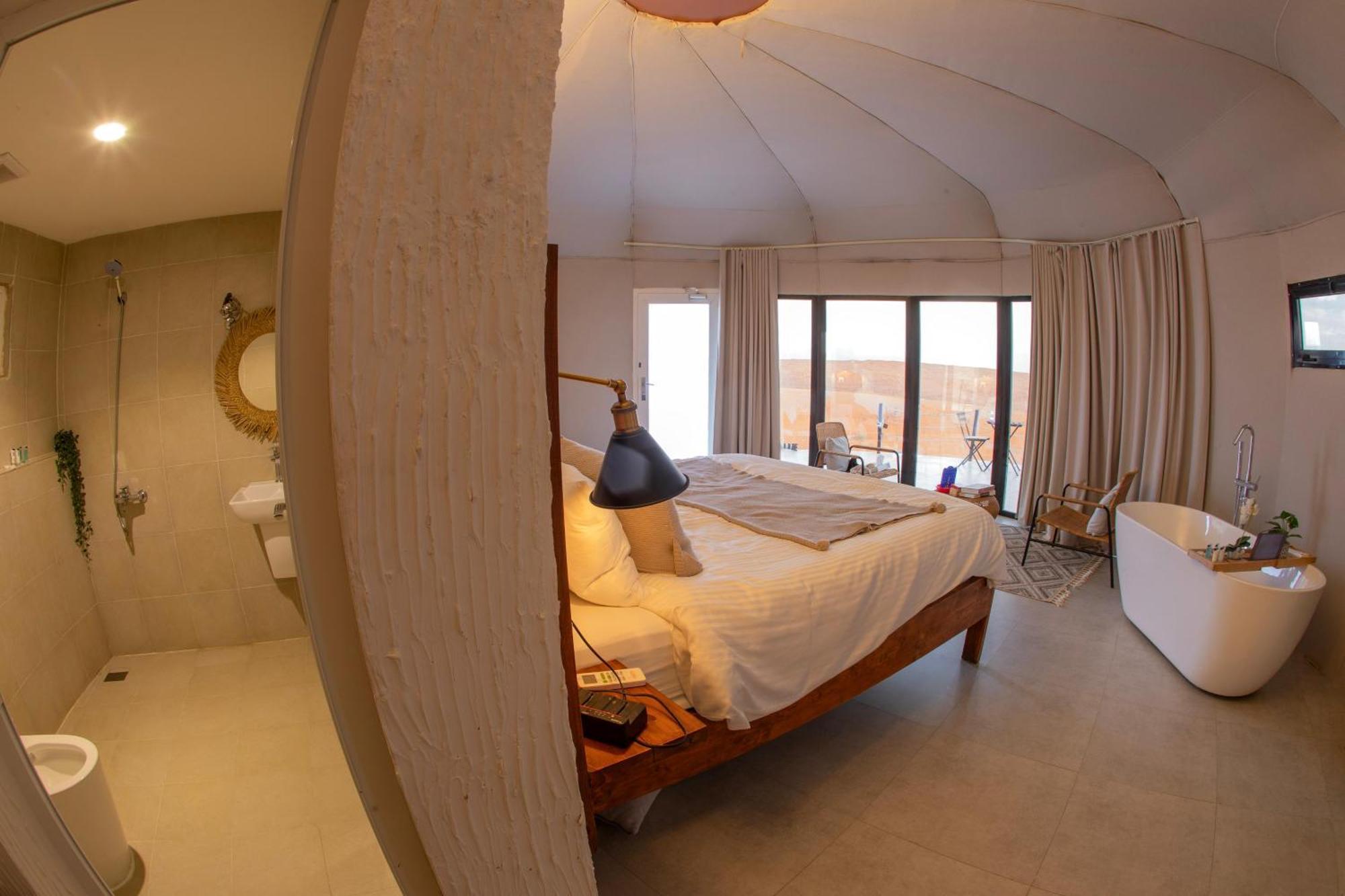 Starry Domes Desert Camp Badīyah Екстериор снимка